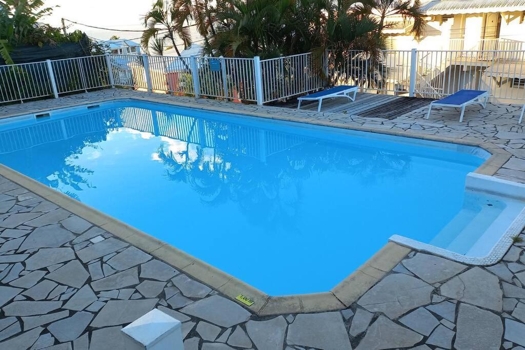 Appartement Avec Piscine Proche De La Mer Les Trois-Ilets Exterior photo